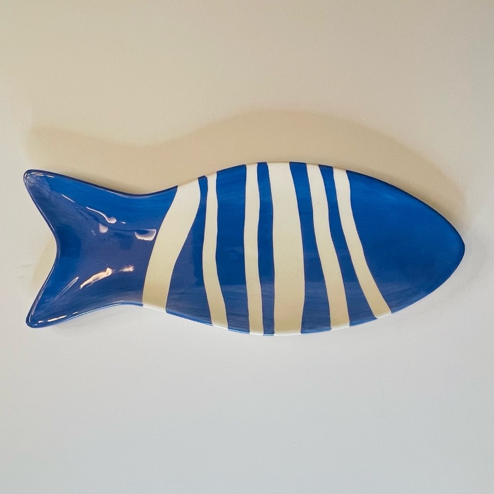 New Creative Ceramic Fish Plate Blue and White About 13” x 5”